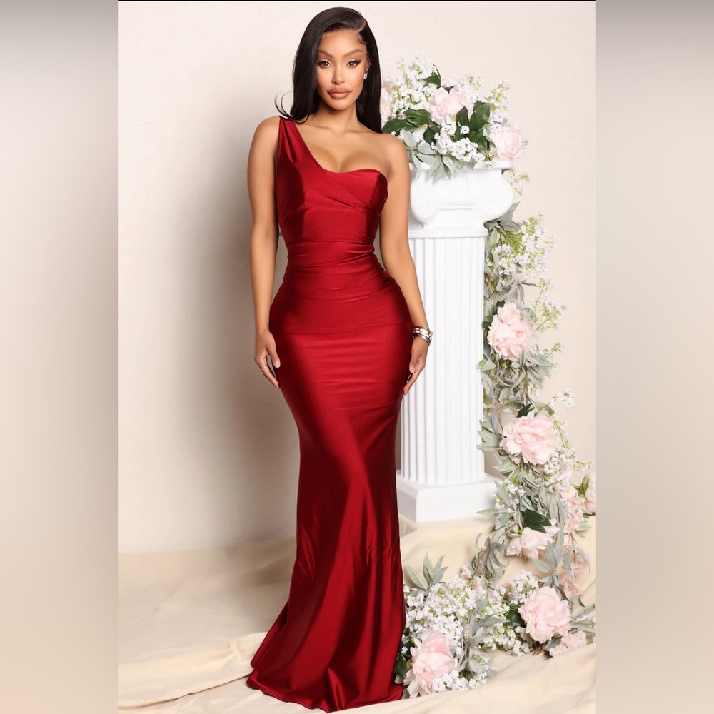 Fashionova Calling you over maxi dress -wine